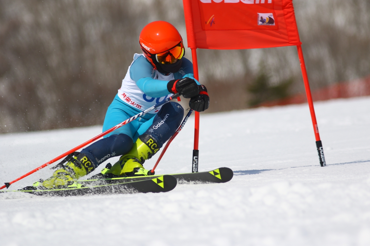 FIS 公認ユース アルペンスキー国際大会の「ゴールドウイン FIS ユース 